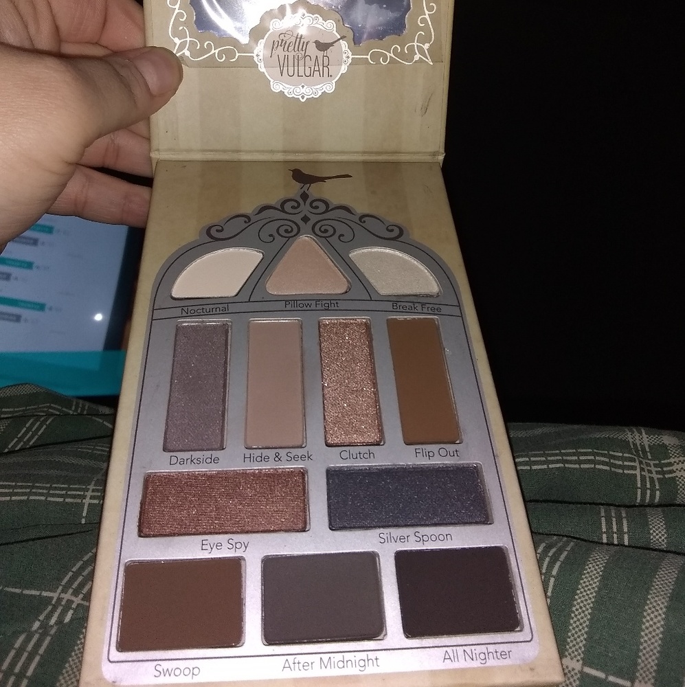 Pretty Vulgar Nightingale Palette